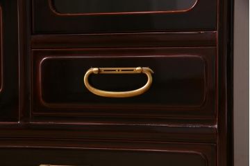 中古　工芸家具　桐材　漆・溜塗り　蒔絵の牡丹が美しい茶箪笥(タンス、飾り棚、桐箪笥、桐たんす)(定価約90万円)(R-038345)