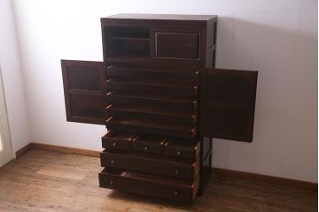 中古　松本民芸家具　直線的なデザインが美しいD型和タンス(箪笥、チェスト)(定価約54万円)(R-038346)