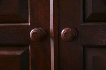 中古　松本民芸家具　直線的なデザインが美しいD型和タンス(箪笥、チェスト)(定価約54万円)(R-038346)