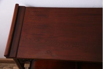 アンティーク家具　総ケヤキ材　上手物　個性的な意匠が目を惹く漆塗りの茶棚(飾り棚、戸棚)(R-038347)