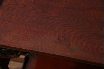 アンティーク家具　総ケヤキ材　上手物　個性的な意匠が目を惹く漆塗りの茶棚(飾り棚、戸棚)(R-038347)