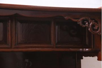 アンティーク家具　総ケヤキ材　上手物　個性的な意匠が目を惹く漆塗りの茶棚(飾り棚、戸棚)(R-038347)