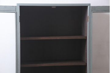 ラフジュ工房オリジナル　古建具リメイク　気泡ガラス・ダイヤガラス　くすみのあるペイントがお洒落な脚付きブックケース(本箱、収納棚、キャビネット)(R-038349)