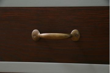 ラフジュ工房オリジナル　古建具リメイク　気泡ガラス・ダイヤガラス　くすみのあるペイントがお洒落な脚付きブックケース(本箱、収納棚、キャビネット)(R-038349)