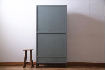 ラフジュ工房オリジナル　古建具リメイク　気泡ガラス・ダイヤガラス　くすみのあるペイントがお洒落な脚付きブックケース(本箱、収納棚、キャビネット)(R-038349)
