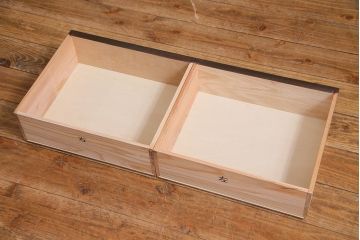 ラフジュ工房オリジナル　古建具リメイク　気泡ガラス・ダイヤガラス　ナチュラルなペイントがお洒落なブックケース(本箱、収納棚、キャビネット)(R-038350)