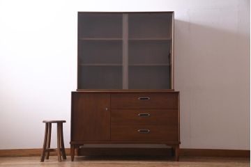 ヴィンテージ家具　SINGER FURNITURE(DREXEL HERITAGE)　モダンなキャビネット(食器棚、収納棚、ビンテージ)(R-038354)