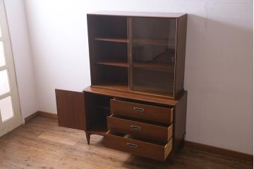 ヴィンテージ家具　SINGER FURNITURE(DREXEL HERITAGE)　モダンなキャビネット(食器棚、収納棚、ビンテージ)(R-038354)