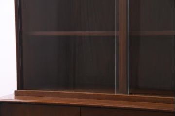 ヴィンテージ家具　SINGER FURNITURE(DREXEL HERITAGE)　モダンなキャビネット(食器棚、収納棚、ビンテージ)(R-038354)