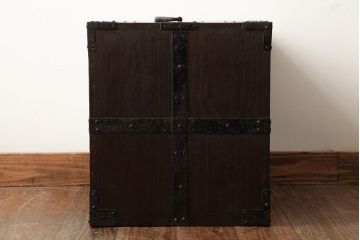 アンティーク家具　古民具・骨董　江戸明治期　総桐材　重厚感漂う船箪笥(舟箪笥、掛硯型、懸硯型、小引き出し、桐箪笥、桐たんす)(R-038357)
