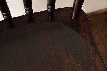 ビンテージ家具　松本民芸家具　希少品　86型スピンドルチェア　滑らかな質感と落ち着いた色合いが魅力のウィンザーチェア(椅子、ダイニングチェア、板座チェア、ウインザーチェア)(R-038360)