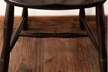 ビンテージ家具　松本民芸家具　希少品　86型スピンドルチェア　滑らかな質感と落ち着いた色合いが魅力のウィンザーチェア(椅子、ダイニングチェア、板座チェア、ウインザーチェア)(R-038360)