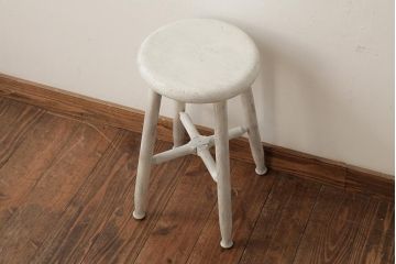 アンティーク家具　アンティークホワイト　ナチュラルテイストにおすすめなペイントスツール(椅子)(R-038363)
