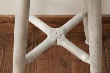 アンティーク家具　アンティークホワイト　ナチュラルテイストにおすすめなペイントスツール(椅子)(R-038363)