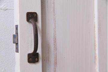 アンティーク建具　当店オリジナルガラス　色ガラスが可愛らしいペイントドア(扉、開き戸)(R-038369)