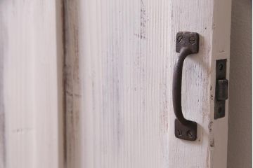 アンティーク建具　当店オリジナルガラス　色ガラスが可愛らしいペイントドア(扉、開き戸)(R-038369)