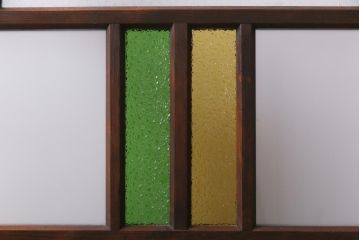 アンティーク建具　当店オリジナルガラス・当時物色ガラス入り　レトロなディスプレイとしてもおすすめのガラスドア(建具、扉、ガラス戸)(R-038370)