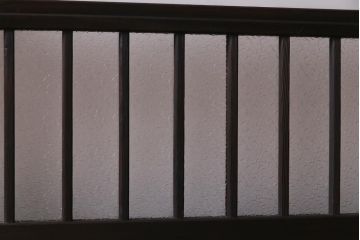 レトロ建具　すりガラス入り　和モダンな雰囲気漂うガラス戸2枚セット(引き戸、建具)(R-038372)