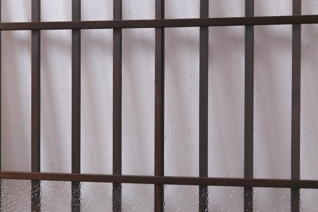 レトロ建具　すりガラス入り　和モダンな雰囲気漂うガラス戸2枚セット(引き戸、建具)(R-038372)