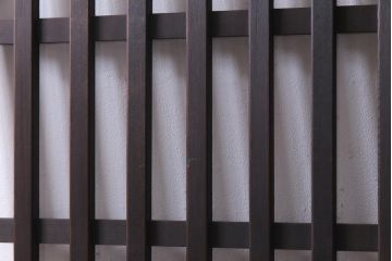 アンティーク建具　和製アンティーク　昭和初期　和モダンスタイルにおすすめのガラス格子戸2枚セット(引き戸、建具)(R-038373)