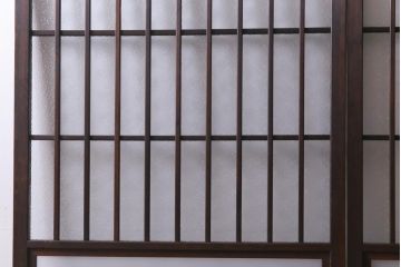 アンティーク建具　和製アンティーク　昭和初期　すりガラス　模様ガラスが目を引く格子ガラス戸2枚セット(引き戸、ガラス帯戸)(R-038374)