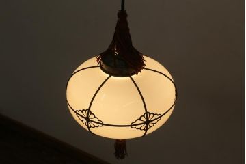 アンティーク照明　昭和初期　雪洞型　菊菱模様が和の雰囲気を高めるペンダントライト(吊り下げ照明)(R-038377)