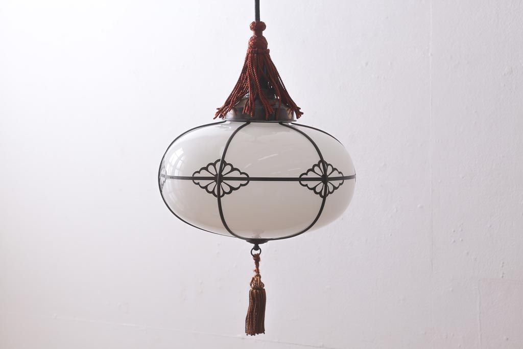 アンティーク照明　タッセル(飾り房)付き　雪洞型　菊菱模様が和の雰囲気を引き立てる天井照明(吊り下げ照明、電笠)(R-038378)