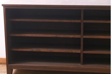 ラフジュ工房オリジナル　古建具リメイク　すりガラス入り　組子模様が風情漂う脚付き戸棚(書院戸、キャビネット、テレビ台、テレビボード)(R-038383)