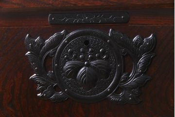中古　岩谷堂箪笥　脚付きリメイク　天板栗材　堂々とした和の風格漂うチェスト(引き出し、和タンス)(R-038384)