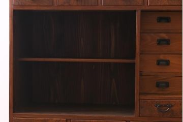 アンティーク家具　和製アンティーク　大正昭和初期　前面ケヤキ材　和の趣ただよう収納箪笥(時代箪笥、帳場箪笥、引き出し)(R-038387)