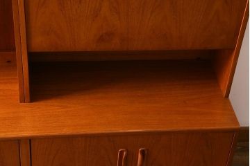 ヴィンテージ家具　イギリスビンテージ　G-PLAN(ジープラン)　Fresco(フレスコ)シリーズ　北欧スタイル家具らしいシンプルなウォールユニット(サイドボード)(R-038388)