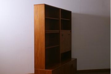 ヴィンテージ家具　イギリスビンテージ　G-PLAN(ジープラン)　Fresco(フレスコ)シリーズ　北欧スタイル家具らしいシンプルなウォールユニット(サイドボード)(R-038388)