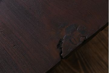 ビンテージ家具　和製ビンテージ　スギ材一枚板　木材の表情を楽しめる折り畳み式座卓(ちゃぶ台)(R-038389)