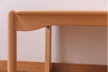 中古　飛騨産業　キツツキ　kids furniture　KF153TB　ビーチ材　キッズスタッキングテーブル(キャスター付きテーブル)(R-038394)