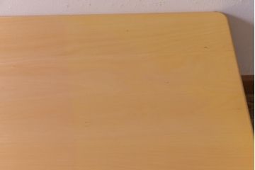 中古　飛騨産業　キツツキ　kids furniture　KF153TB　ビーチ材　キッズスタッキングテーブル(キャスター付きテーブル)(R-038399)