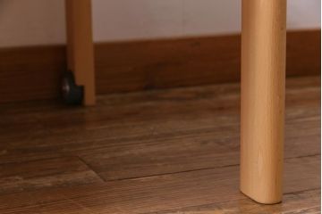 中古　飛騨産業　キツツキ　kids furniture　KF152TB　ビーチ材　キッズスタッキングテーブル(キャスター付きテーブル)(R-038400)