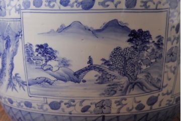 アンティーク雑貨　昭和初期　窓絵　松・山水図　和の風情感じる瀬戸火鉢(R-038409)