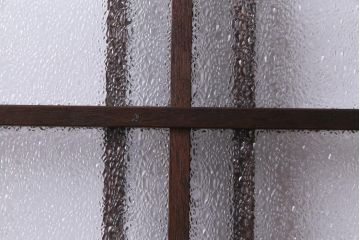 アンティーク建具　ダイヤガラス・当店オリジナルガラス入り　レトロな空間を彩るガラス戸2枚セット(引き戸、建具)(R-038414)