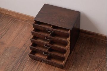 アンティーク家具　和製アンティーク　古い物ならではの風合いが魅力的な小引き出し(小物収納)(R-038418)