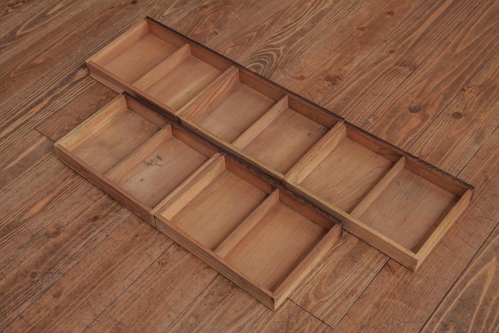 アンティーク家具　和製アンティーク　古い物ならではの風合いが魅力的な小引き出し(小物収納)(R-038418)