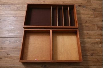 ヴィンテージ家具　イギリスビンテージ　G-PLAN(ジープラン)　Fresco(フレスコ)シリーズ　木の温もりを感じられるサイドボード(サイドキャビネット)(R-038419)