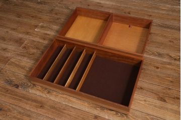 ヴィンテージ家具　イギリスビンテージ　G-PLAN(ジープラン)　Fresco(フレスコ)シリーズ　木の温もりを感じられるサイドボード(サイドキャビネット)(R-038419)