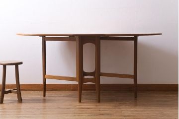 ヴィンテージ家具　北欧ビンテージ　Nathan(ネイサン)社　チーク材　スタイリッシュなデザインが魅力的なバタフライテーブル(エクステンションテーブル)(R-038421)