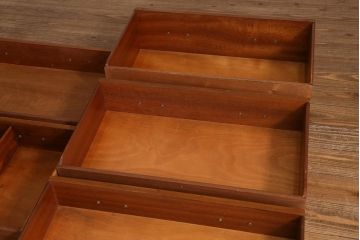 ヴィンテージ家具　北欧ビンテージ　G-PLAN(ジープラン)　オーク材があたたかな印象のチェスト(引き出し)(R-038423)