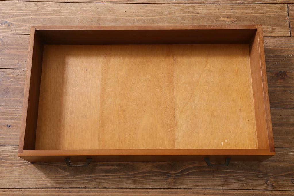 ヴィンテージ家具　北欧ビンテージ　すっきりとした佇まいが魅力のライティングビューロー(簿記机、在宅ワーク、在宅用デスク)(R-038426)