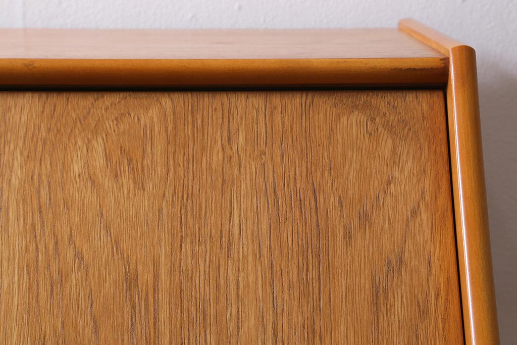 ヴィンテージ家具　北欧ビンテージ　すっきりとした佇まいが魅力のライティングビューロー(簿記机、在宅ワーク、在宅用デスク)(R-038426)