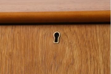 ヴィンテージ家具　北欧ビンテージ　すっきりとした佇まいが魅力のライティングビューロー(簿記机、在宅ワーク、在宅用デスク)(R-038426)