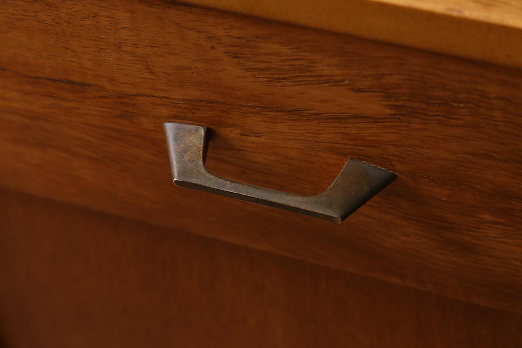 ヴィンテージ家具　北欧ビンテージ　すっきりとした佇まいが魅力のライティングビューロー(簿記机、在宅ワーク、在宅用デスク)(R-038426)