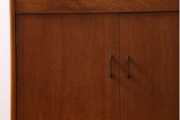 ヴィンテージ家具　北欧ビンテージ　すっきりとした佇まいが魅力のライティングビューロー(簿記机、在宅ワーク、在宅用デスク)(R-038426)