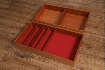 ヴィンテージ家具　北欧ビンテージ　G-PLAN(ジープラン)　Fresco(フレスコ)　スタイリッシュなデザインが魅力のサイドボード(収納棚)(R-038427)